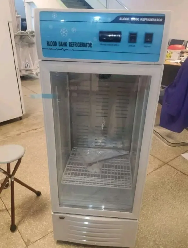 Blood bank refrigerator